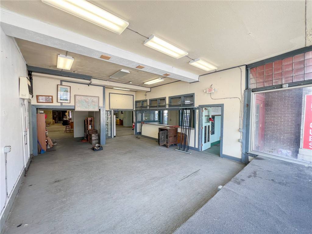 City Of But Se, PA 16001,119 E Wayne St