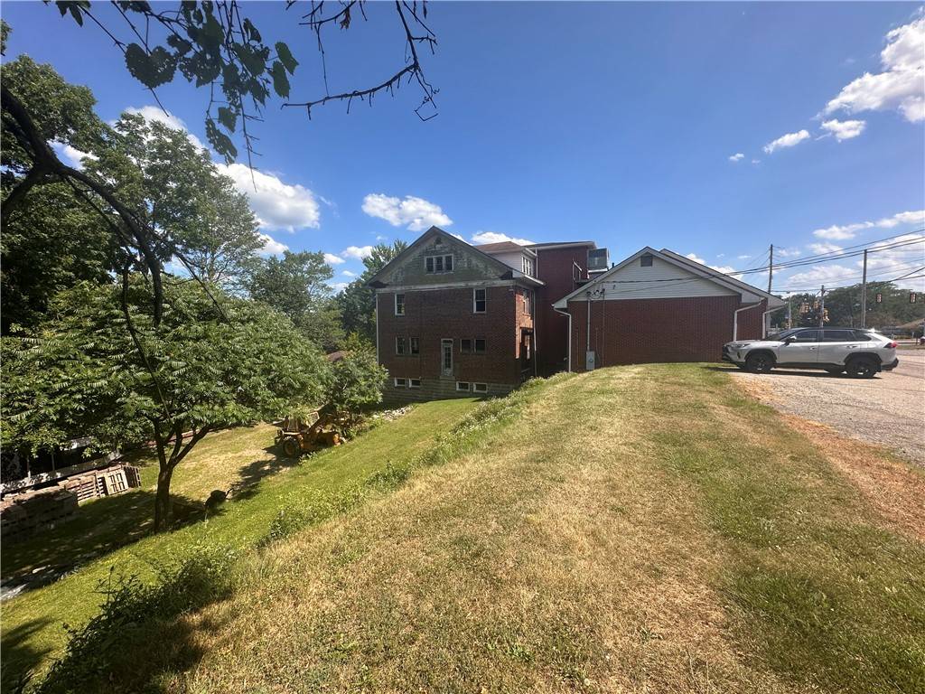 Mccandless, PA 15237,8200 PERRY HIGHWAY