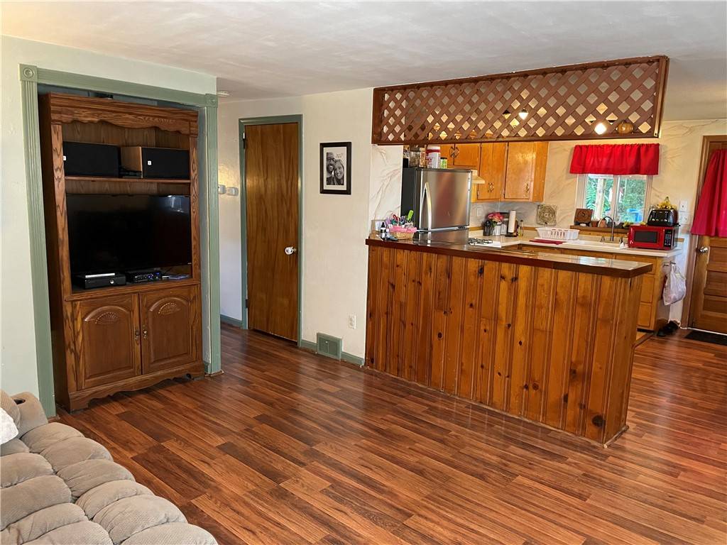 Plum Boro, PA 15239,258 Fiesta Dr