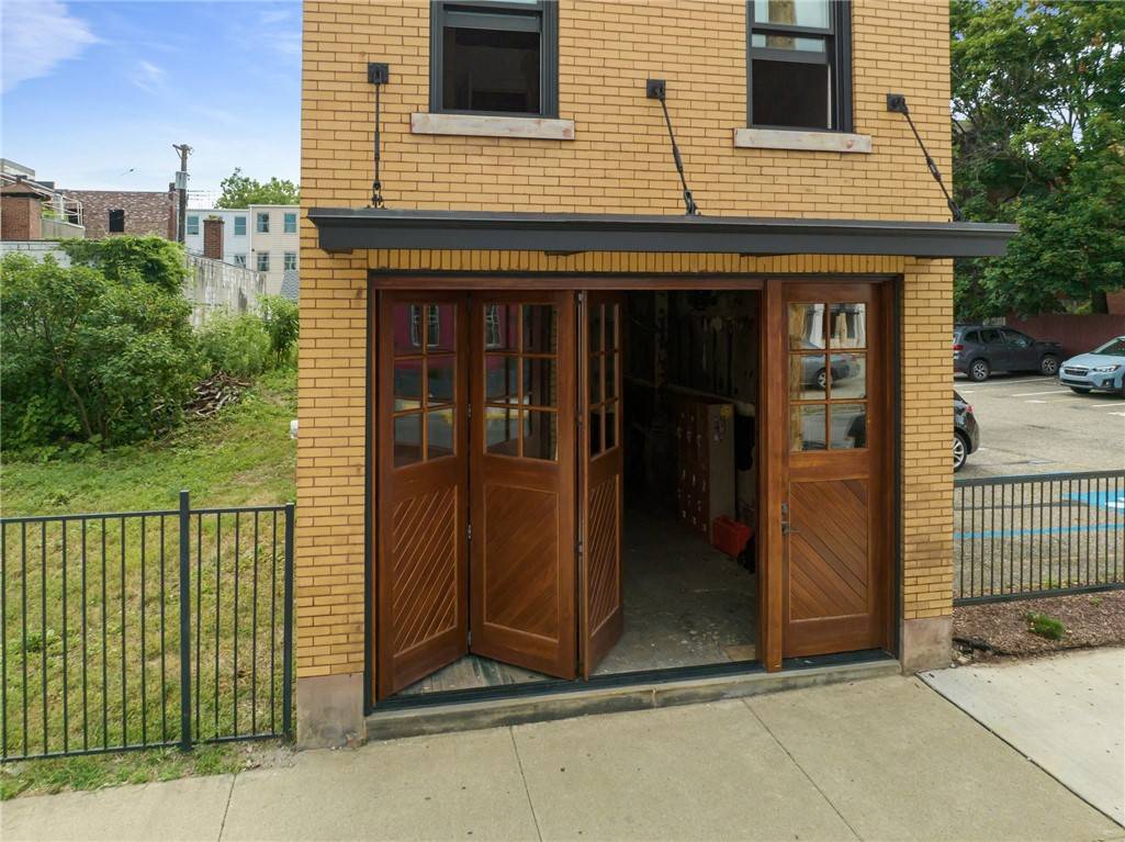 East Allegheny, PA 15212,711 James St