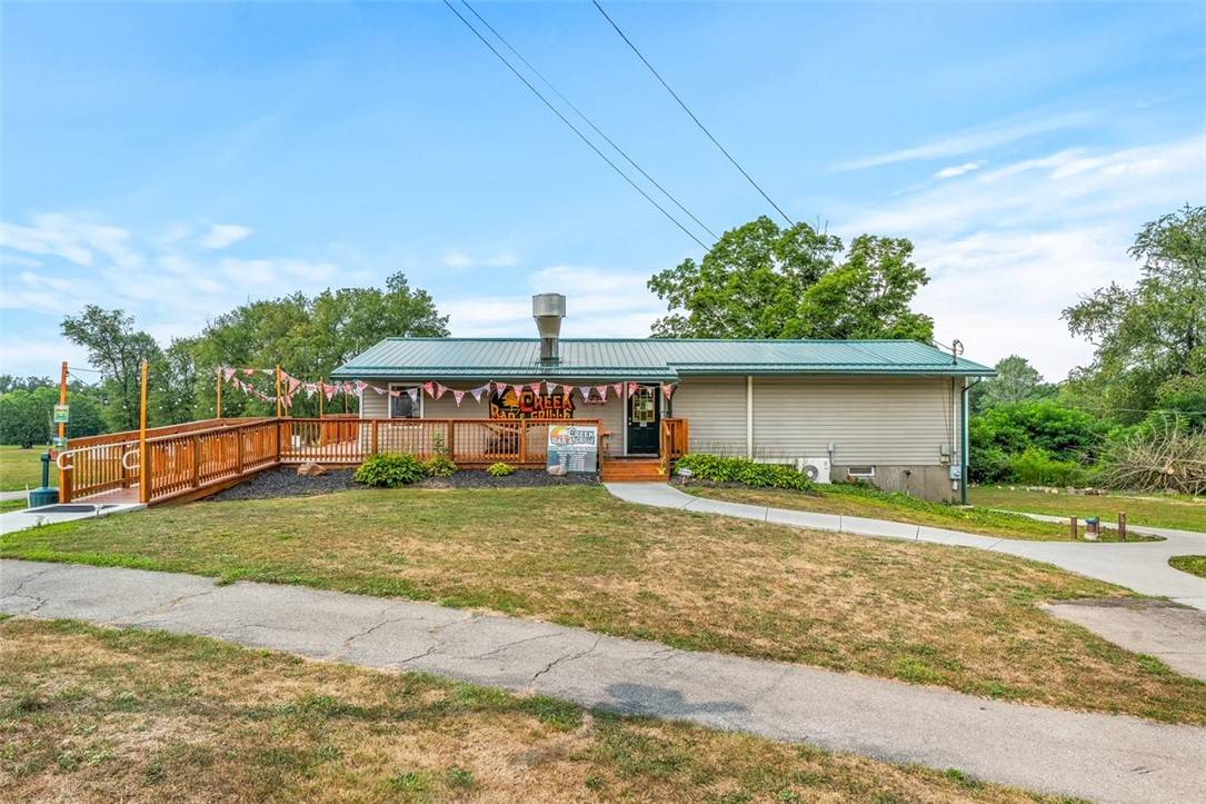 Shenango-cra, PA 16134,3277 E Lake Road