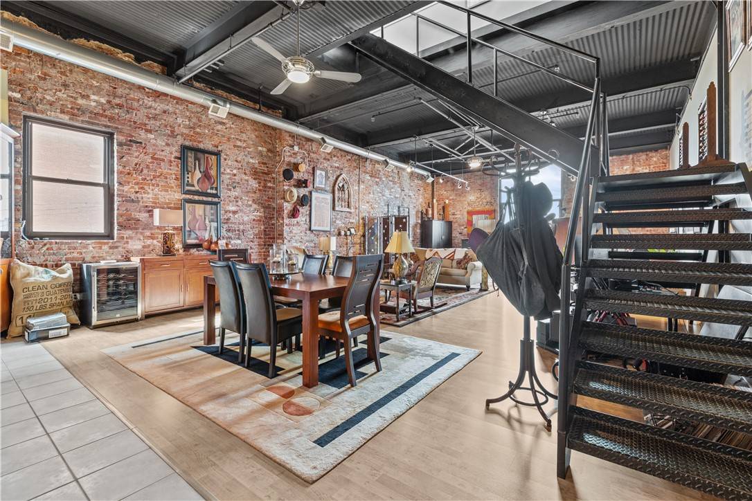 South Side, PA 15203,2250 Mary St #317