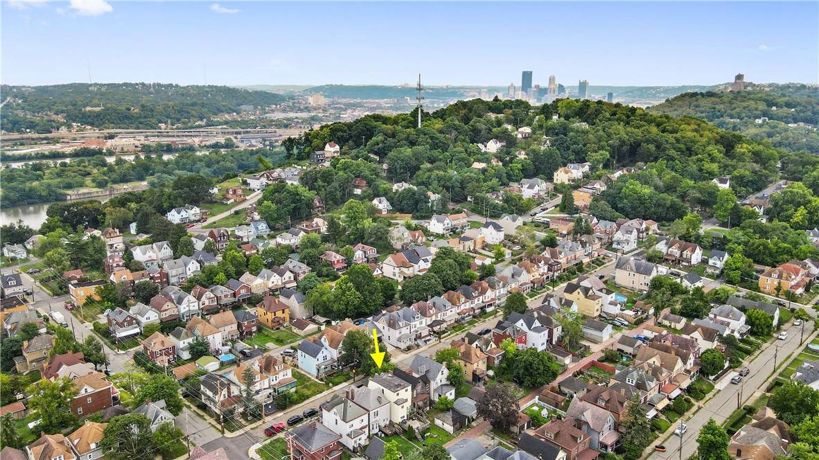 Sheraden, PA 15204,2953 MERWYN AVE