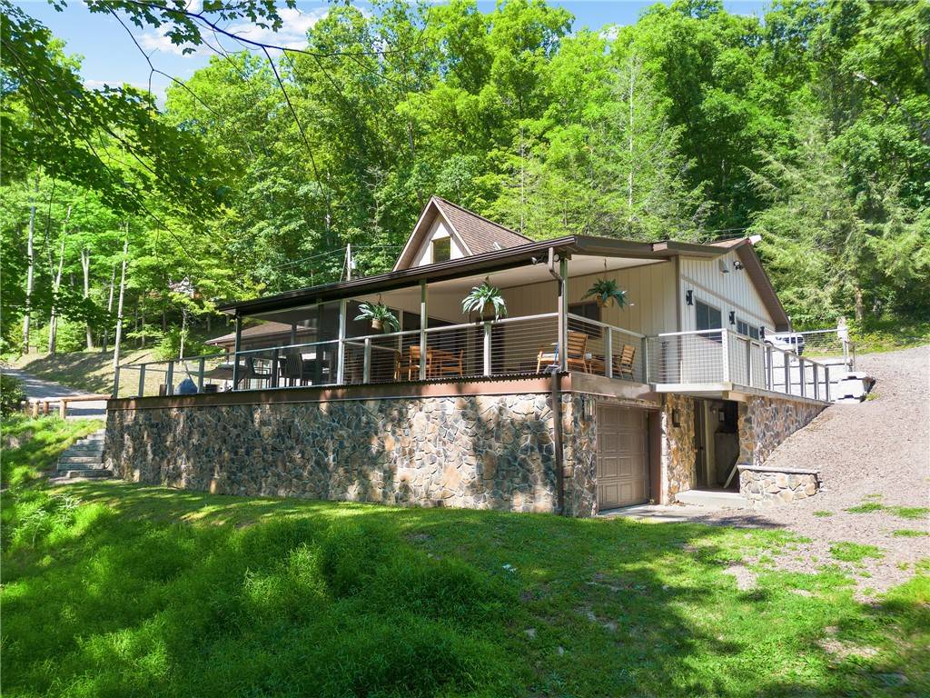 Henry Clay Twp, PA 15411,224 Meyers Rd