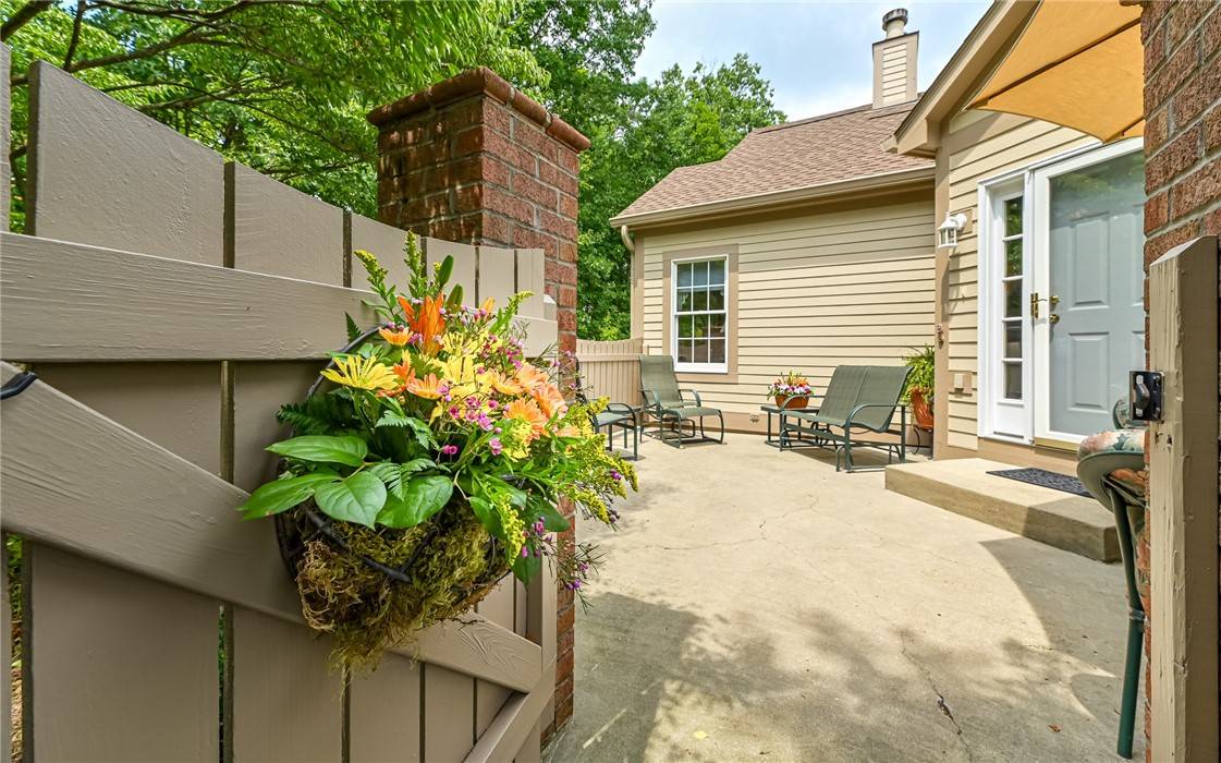 Seven Fields Boro, PA 16046,125 Linden Court #6 D