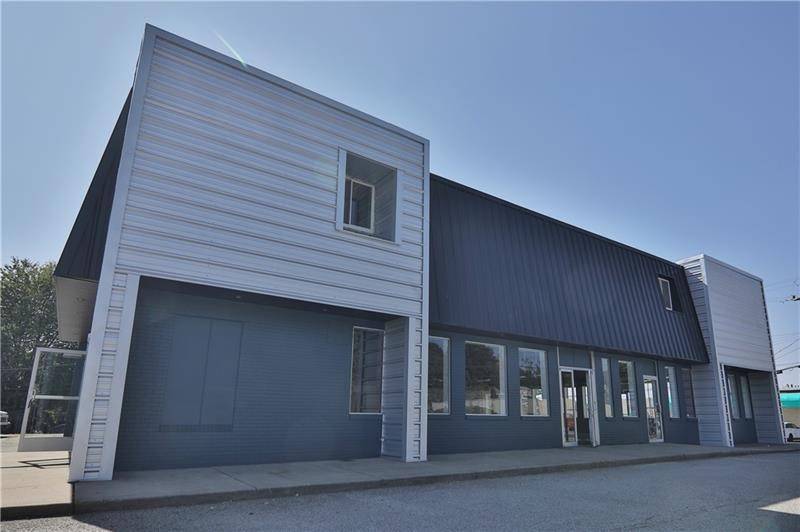 N Versailles, PA 15137,1100 Lincoln Hwy