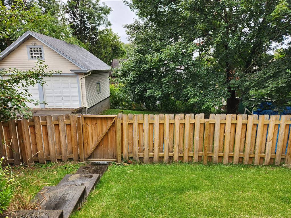 Penn Hills, PA 15235,8924 Upland Terrace