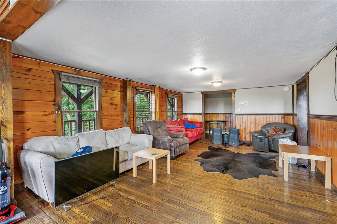 Oakland, PA 15213,3816 Wolf Way