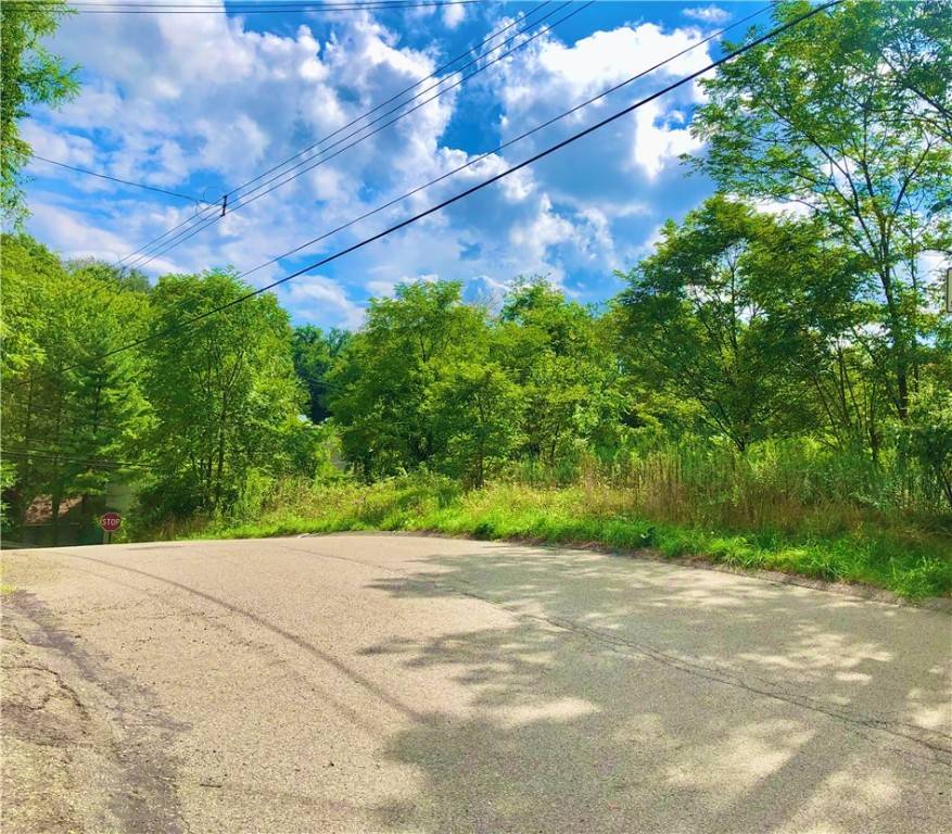West Mifflin, PA 15122,3097 DUQUESNE AVE