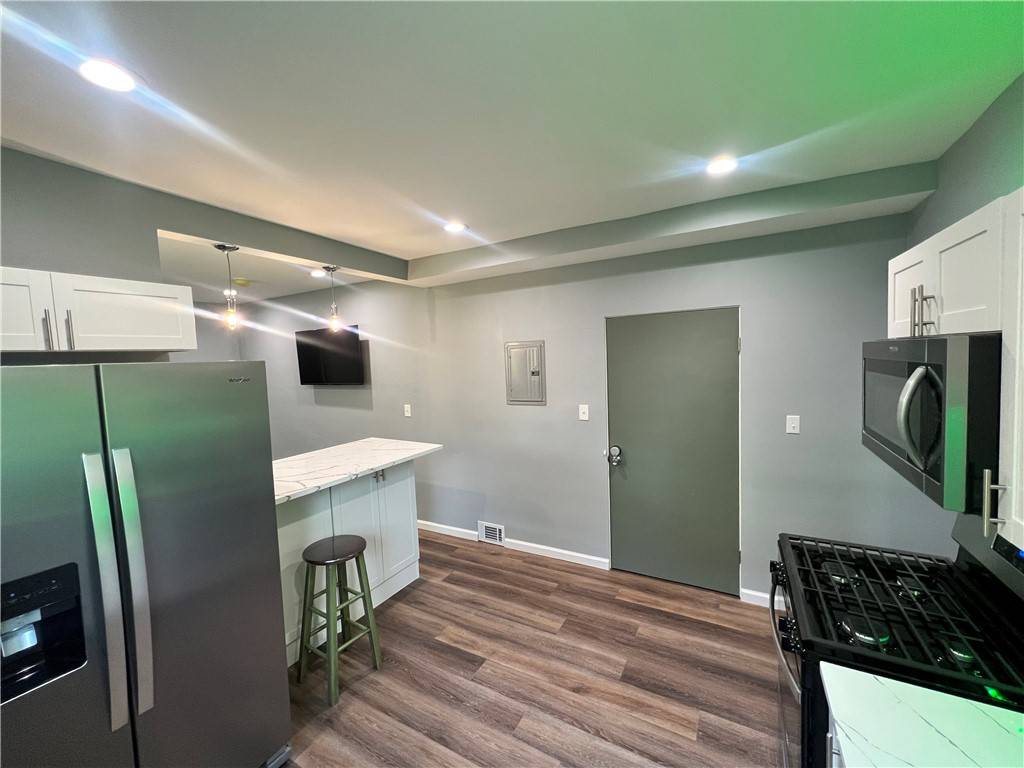 Observatory Hill, PA 15214,3932 Vinceton Street #2