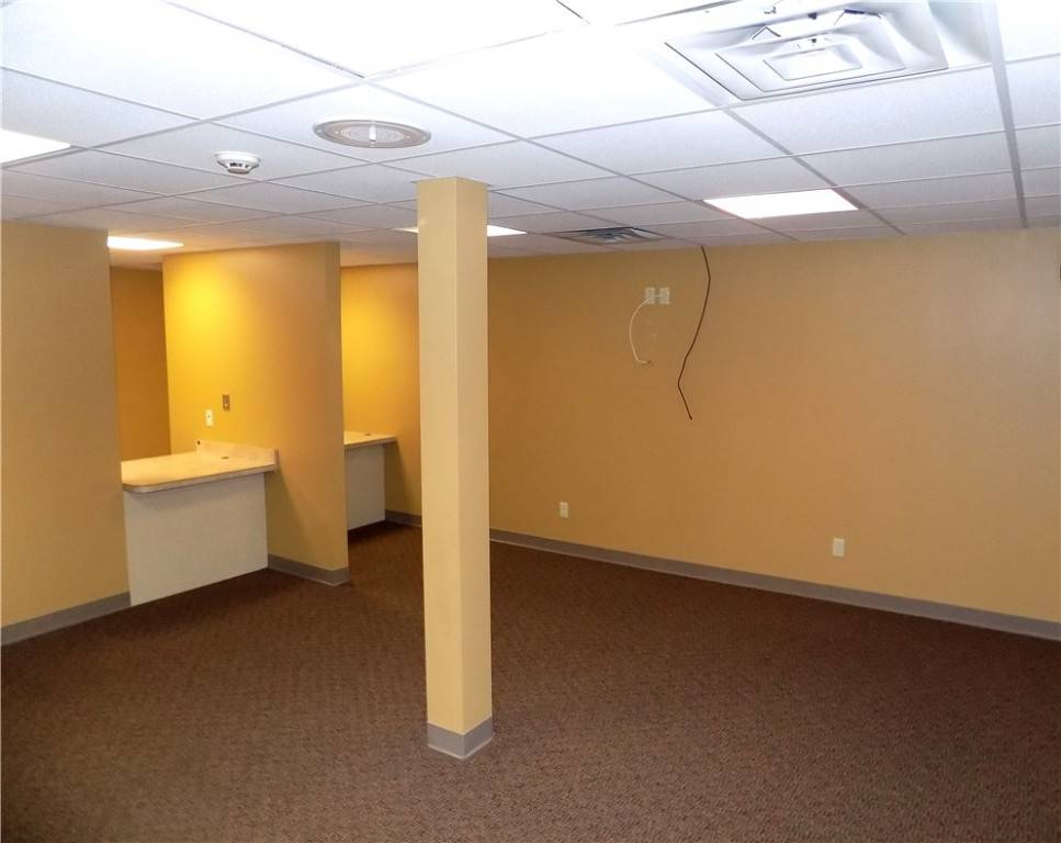 Uniontown, PA 15445,1142 National Pike