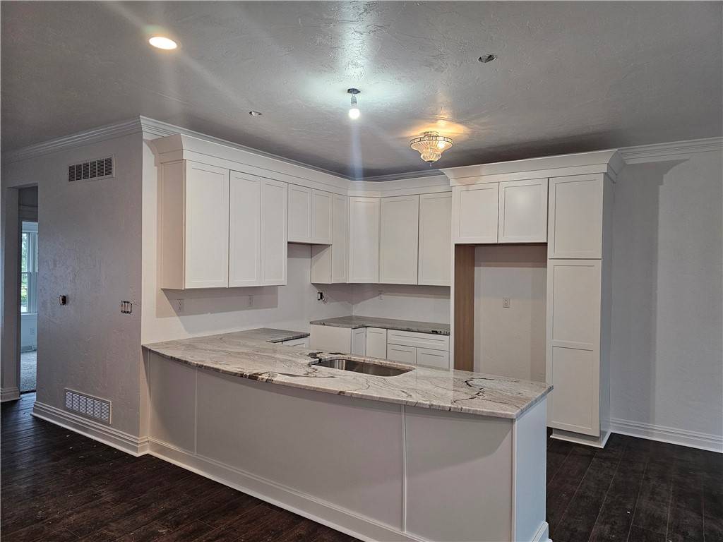 Youngwood, PA 15697,802 S 10th St