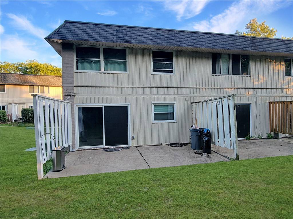 Moon/crescent Twp, PA 15108,117 College Park Dr