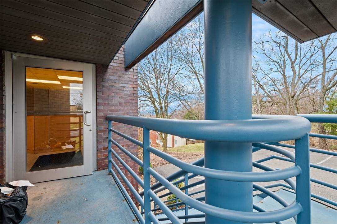 Green Tree, PA 15220,340 Mansfield Avenue