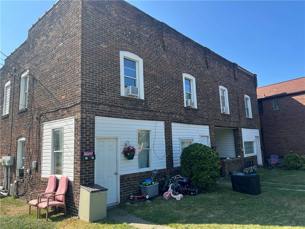 Ambridge, PA 15003,1901 Beaver Rd