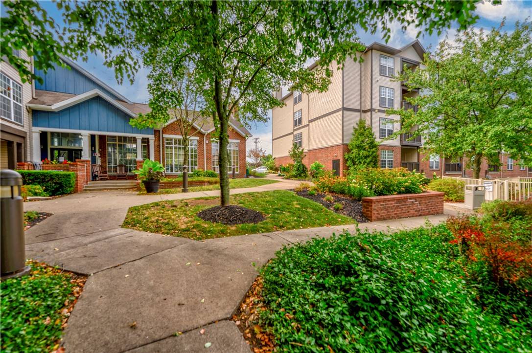 Bethel Park, PA 15102,35 Highland Rd