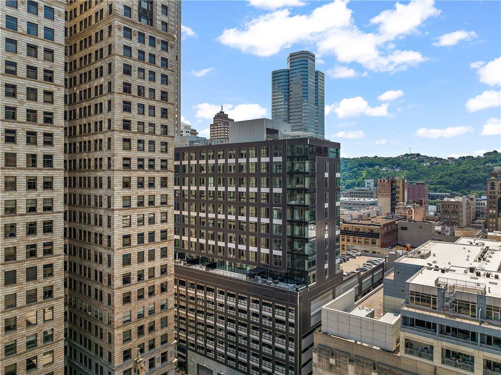 Downtown Pgh, PA 15222,350 Oliver Ave #1304