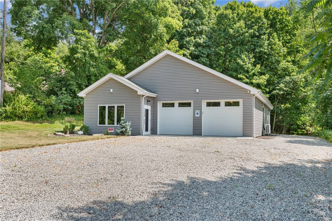 Coraopolis, PA 15108,1230 Stoops Ferry Rd