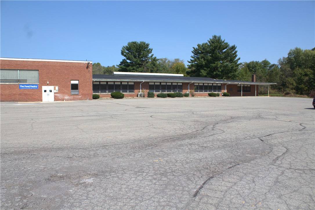 New Castle/4th, PA 16101,1111 S. Cascade