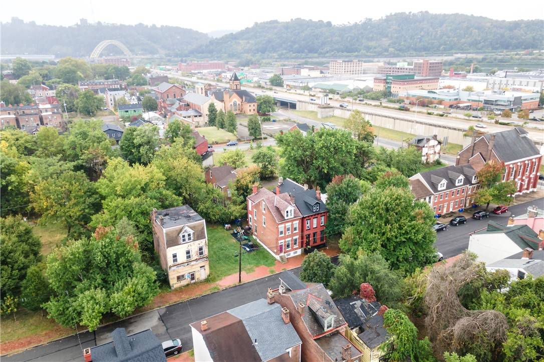 Manchester, PA 15233,1423 Adams St