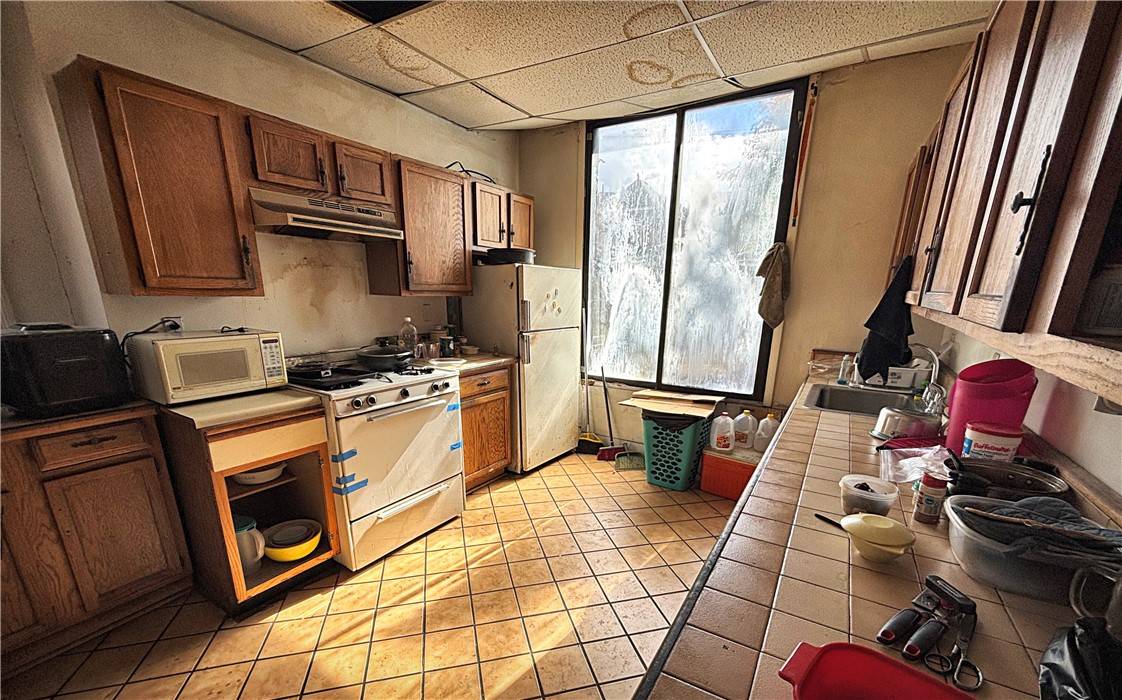 Knoxville, PA 15210,142 Bausman St