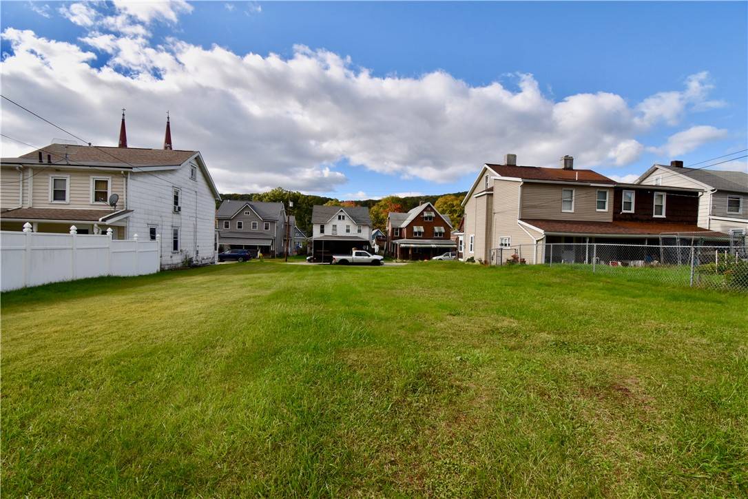 Ford City Boro, PA 16226,808-810 5th Ave