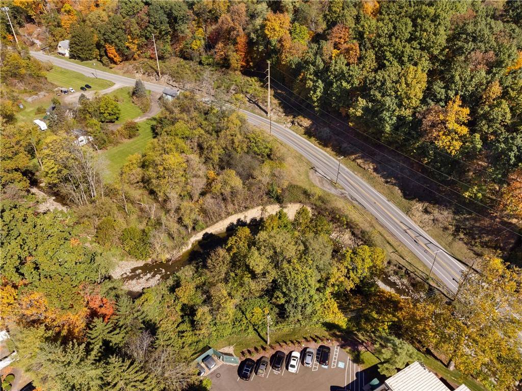 Upper St. Clair, PA 15241,1560 McLaughlin Run