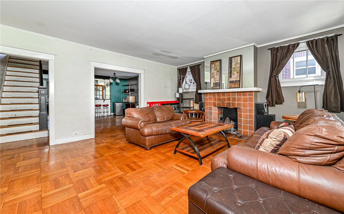 Squirrel Hill, PA 15217,1337 Shady Ave