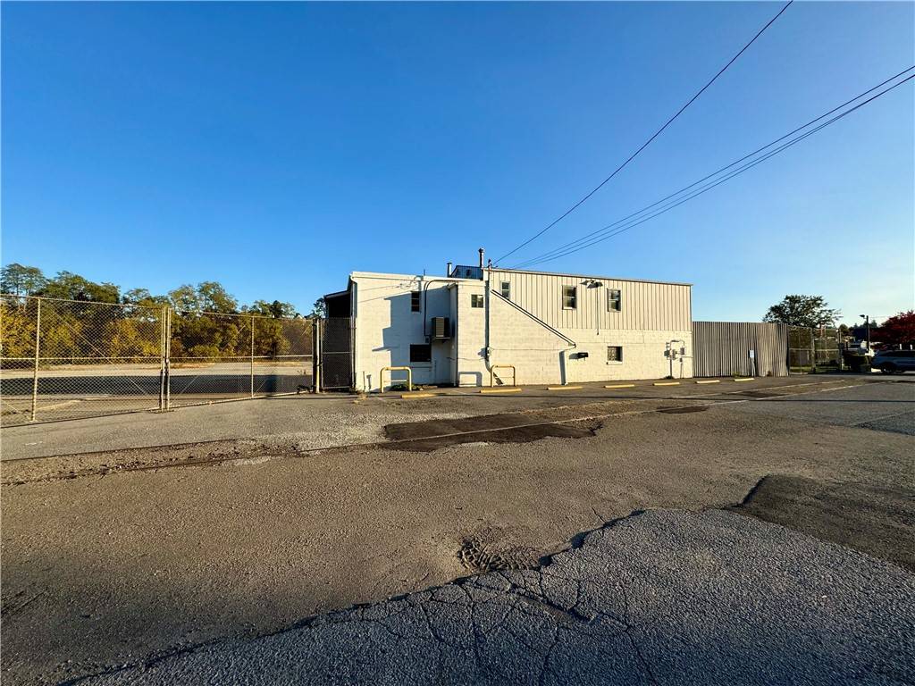 Heidelberg, PA 15106,600 Industry Way #598