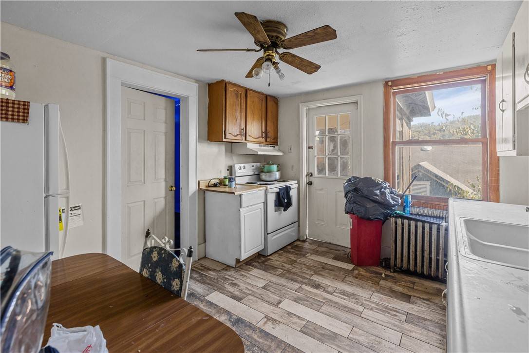 N Charleroi, PA 15022,502 Lincoln Ave