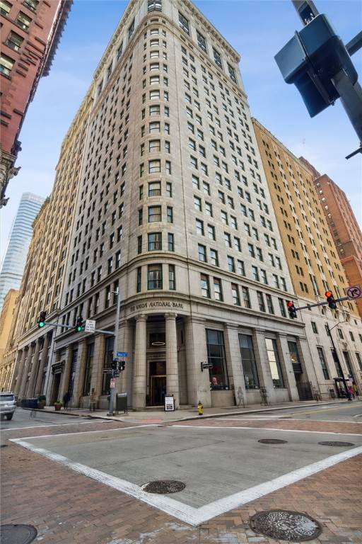 Downtown Pgh, PA 15222,306 4th Ave #1203