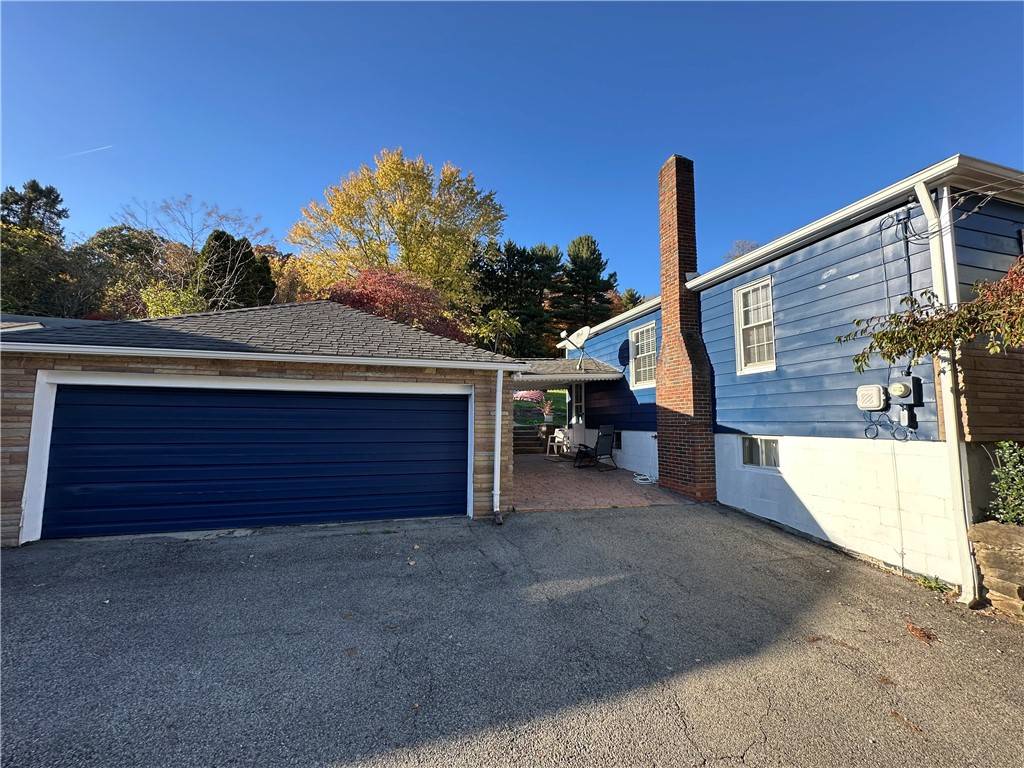 New Castle/7th, PA 16102,817 N Liberty St
