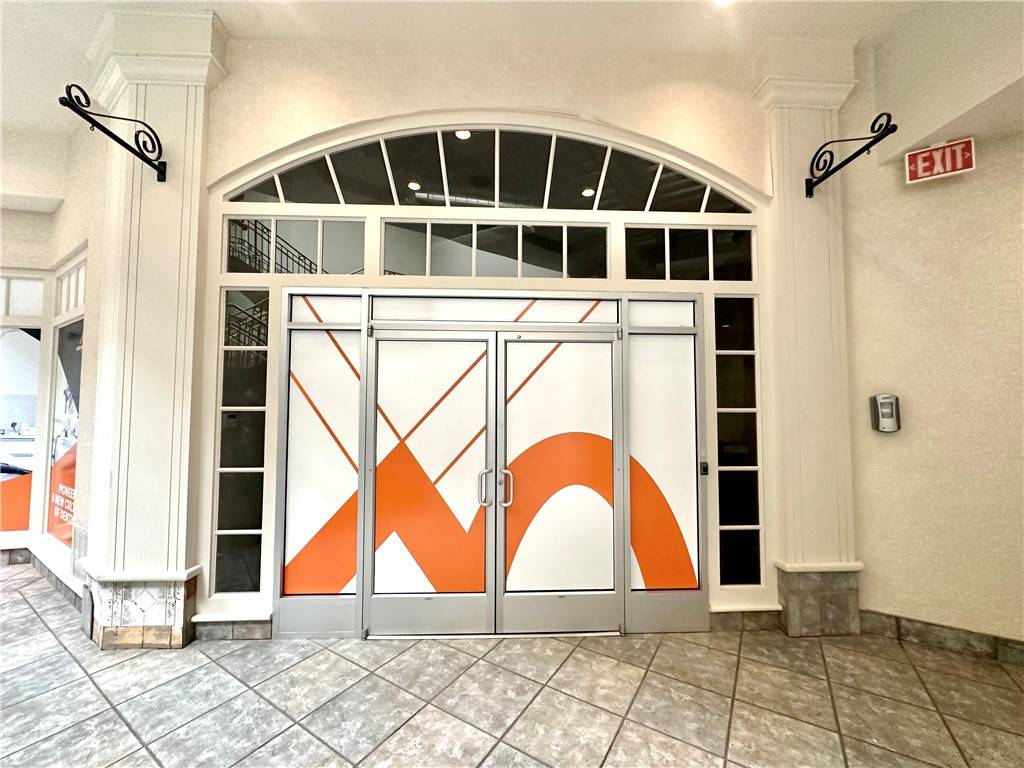 New Castle/2nd, PA 16101,11 S Mill Street, Suite 104