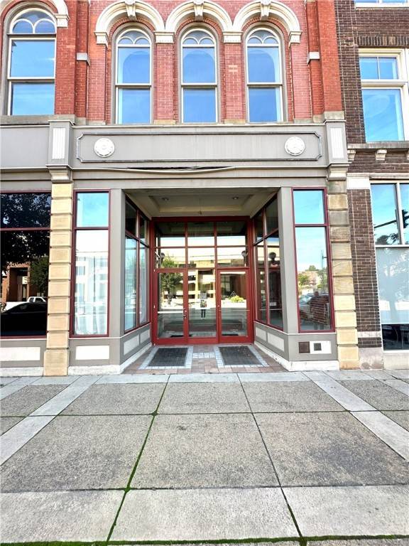New Castle/2nd, PA 16101,11 S Mill Street, Suite 106