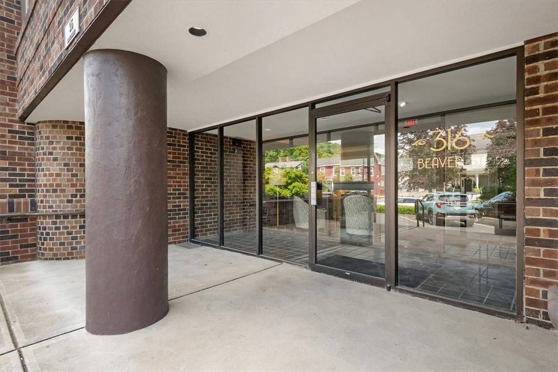 Sewickley, PA 15143,316 Beaver Street #402