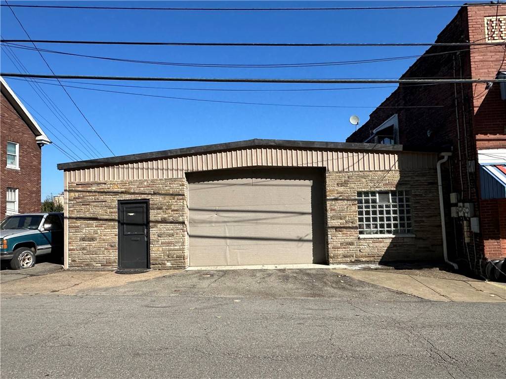 Mckees Rocks, PA 15136,1454 Fleming Avenue