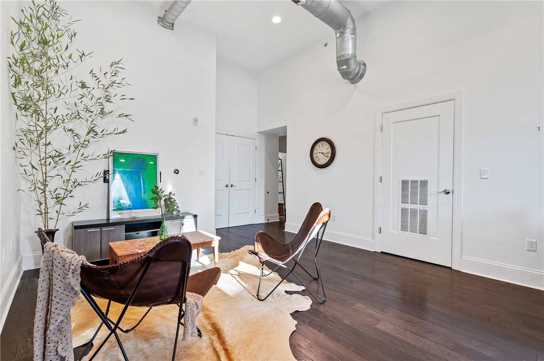 Lawrenceville, PA 15201,5267 Holmes St #101