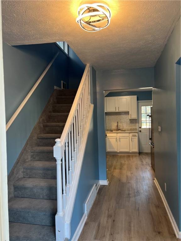 Coraopolis, PA 15108,531 W End Ave