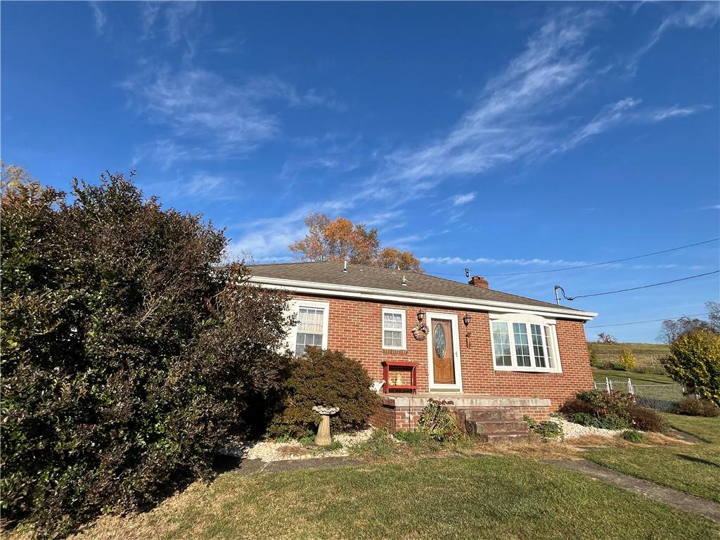 Smithfield, PA 15478,736 Smithfield Masontown Road