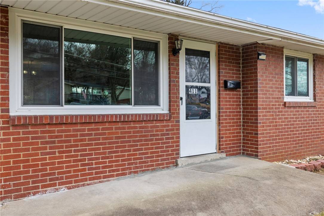 Pleasant Hills, PA 15236,411 Temona Dr