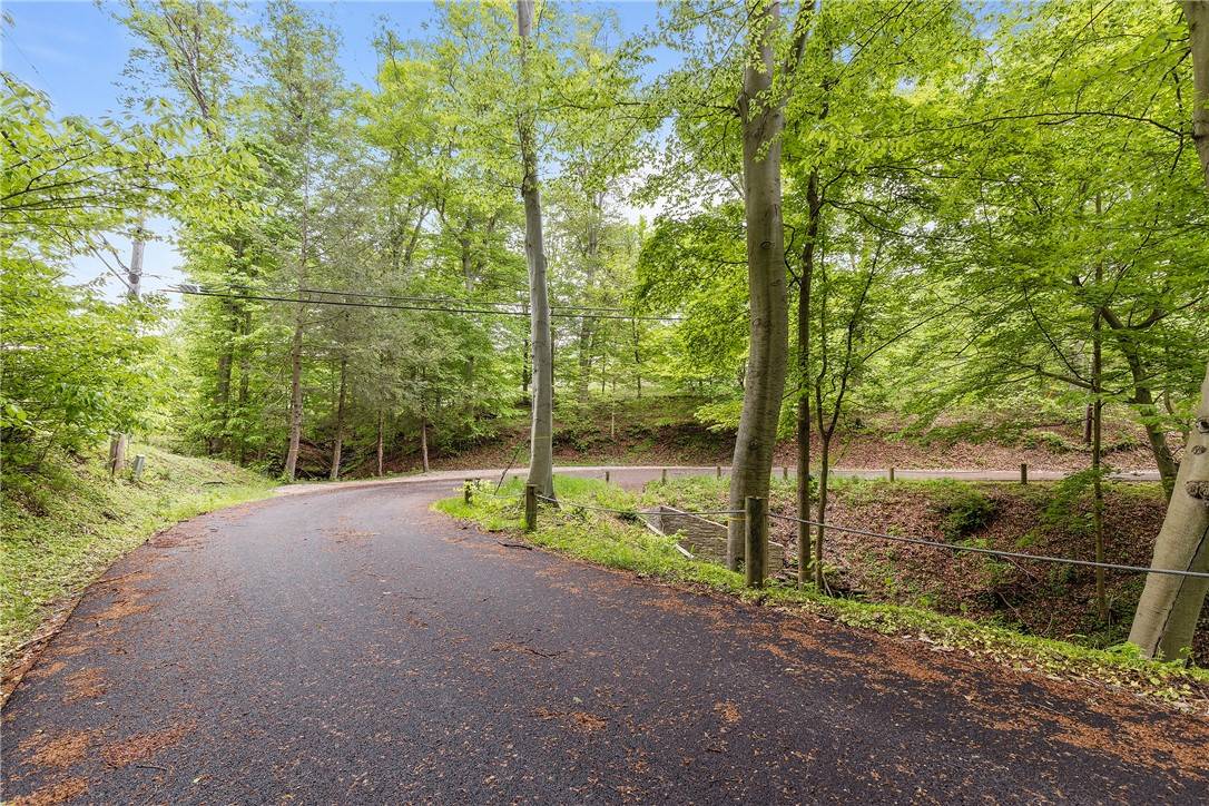 Sewickley Heights, PA 15143,22-24 Lanes End