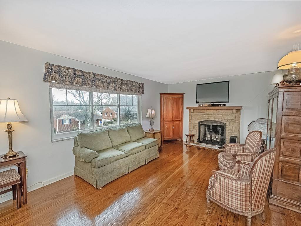 Mt. Lebanon, PA 15243,1217 Arrowood Dr