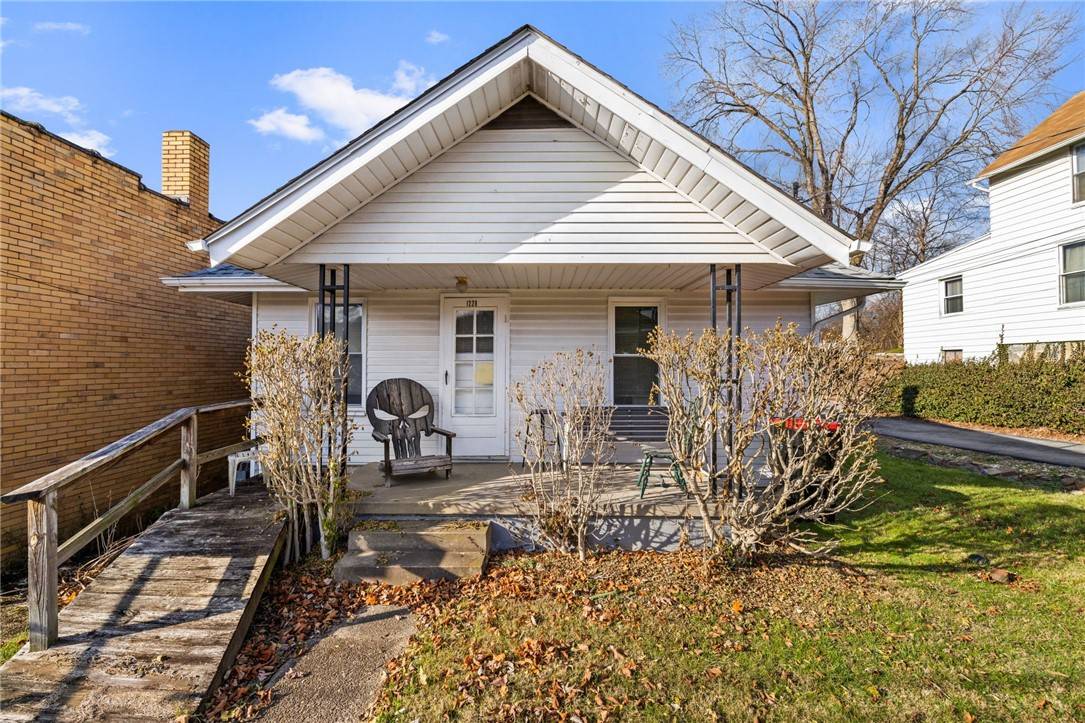 Robinson Twp - Nwa, PA 15108,1228 Lewis Ave