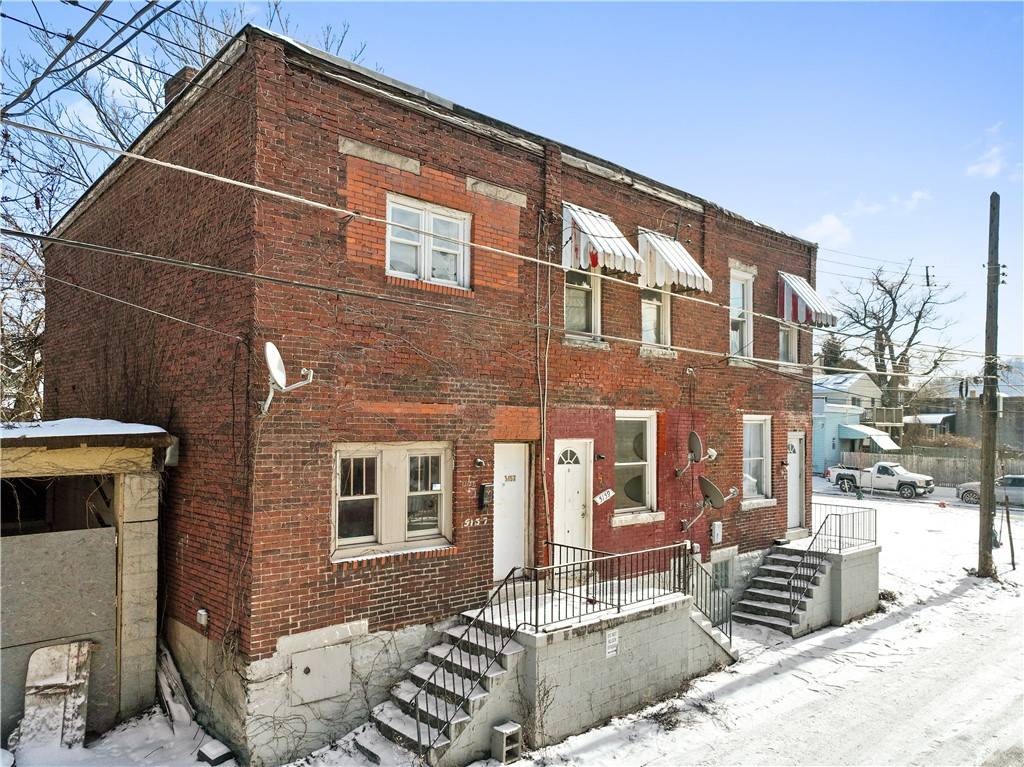 Hazelwood, PA 15207,5157-5161 Chaplain Way