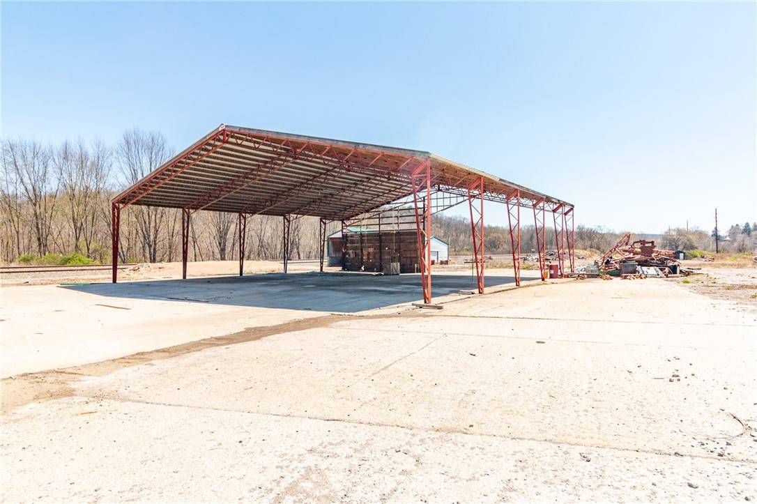 Big Beaver, PA 16141,250 Sylvania Dr