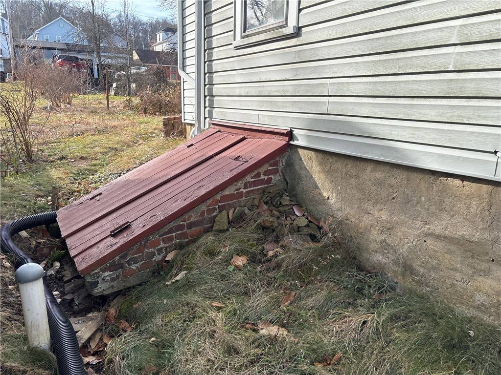Vandergrift - Wml, PA 15690,223 Holmes Street