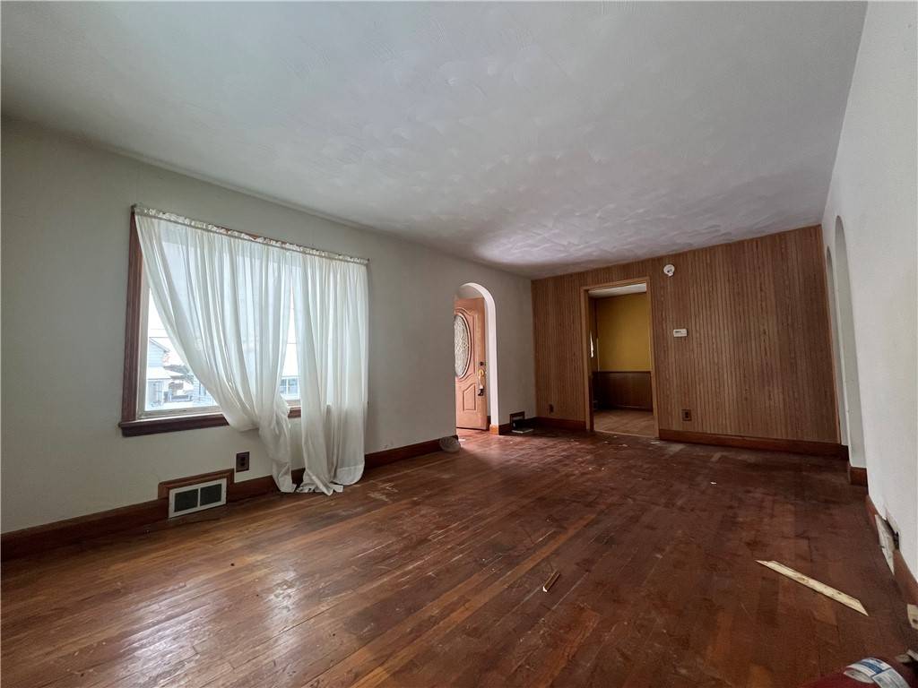 New Castle/5th, PA 16101,1505 Thorpe St