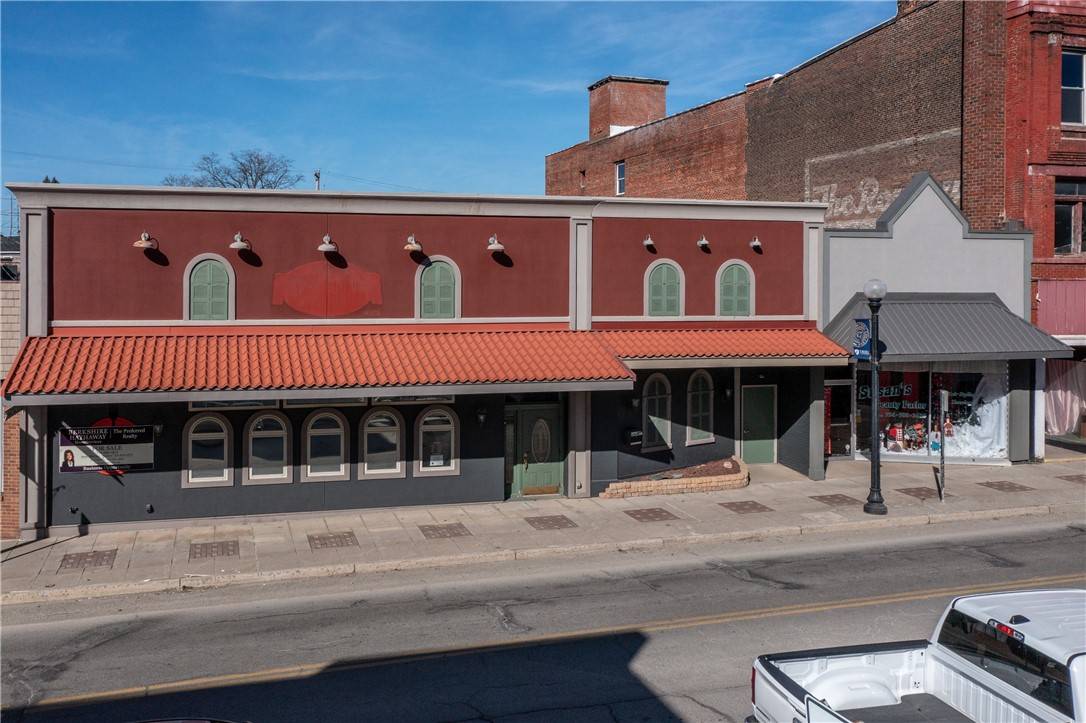 Greenville Boro - Mer, PA 16125,210-214 Main Street