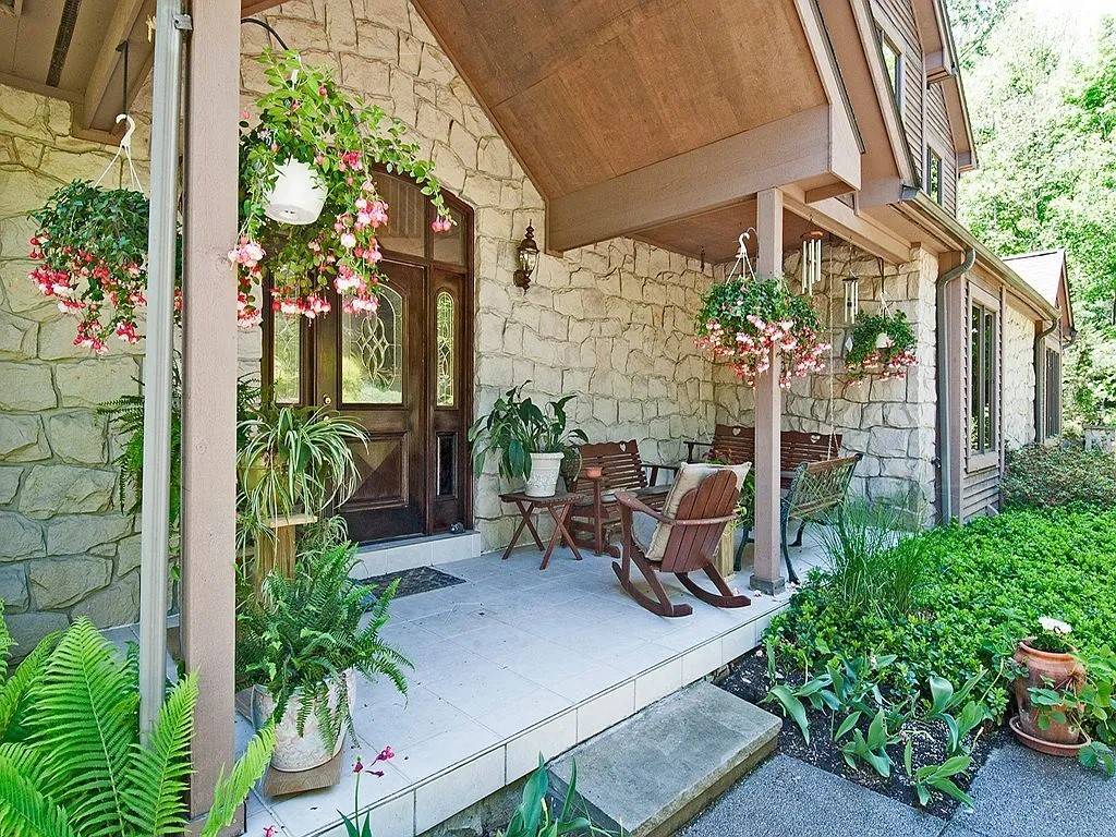 Monroeville, PA 15146,335 Red Oak Court