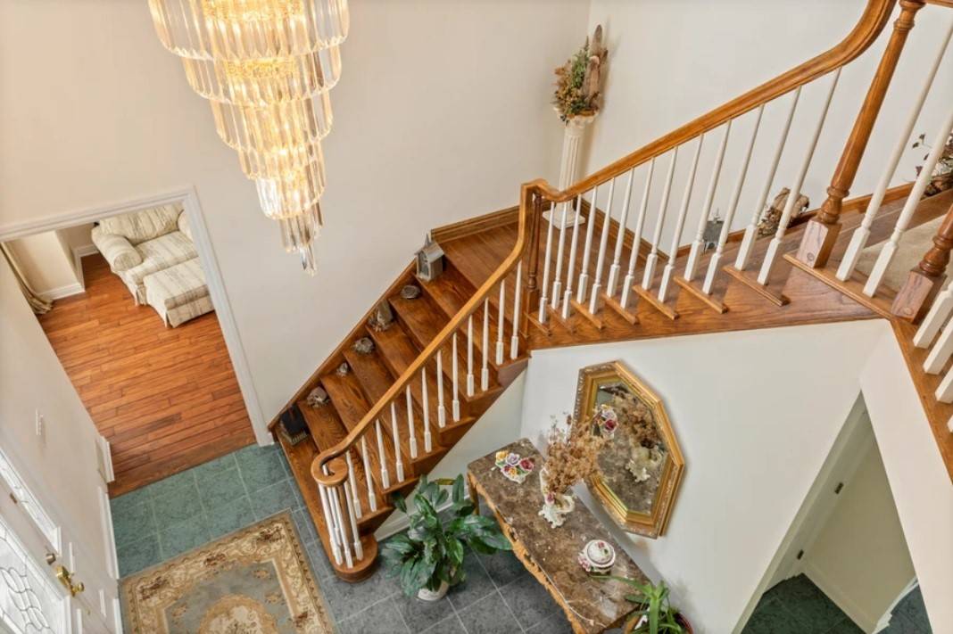 Monroeville, PA 15146,335 Red Oak Court
